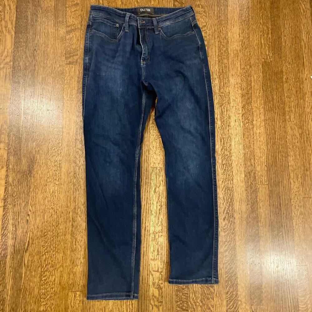 DUER Men Relaxed Taper in Dark Wash < W32 L30 >